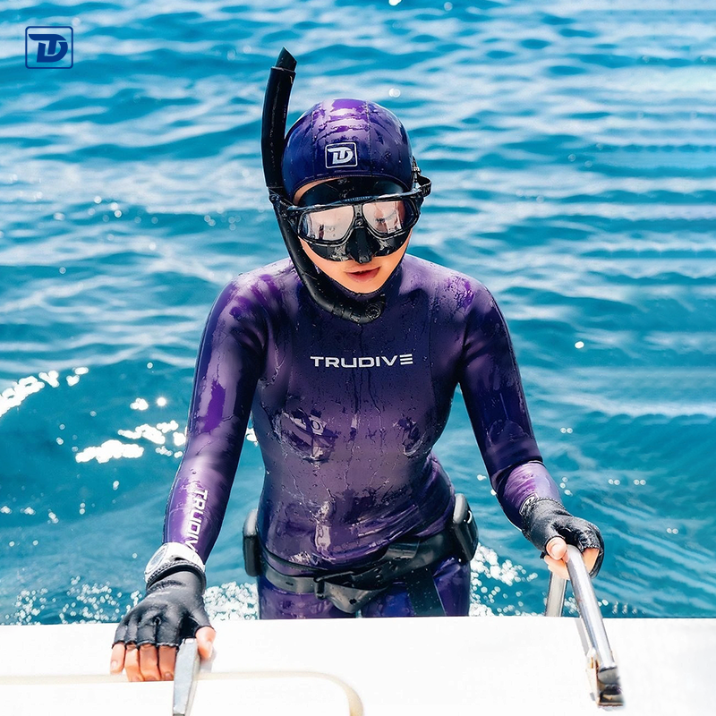 4 Women's Glide Skin Classic Freediving Wetsuit - Model-4